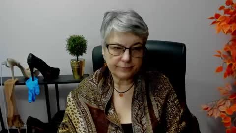 I R I S online show from February 25, 10:59 am