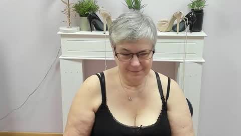 I R I S online show from December 16, 7:15 am