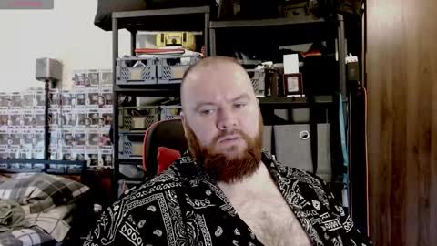 twitter theirishman205 online show from September 18, 1:37 pm