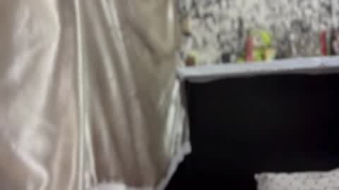 iriss_fox online show from December 3, 12:28 pm