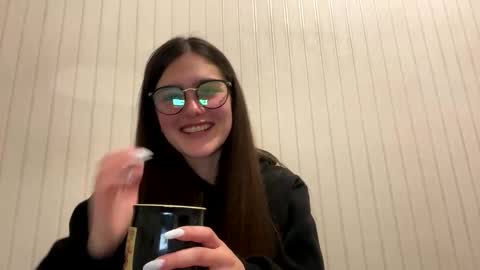 irisss31 online show from February 8, 7:27 pm