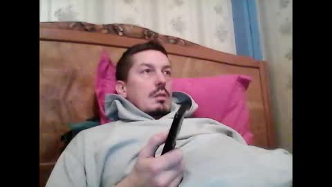 Snapshot of iron_cock40 chatting on December 4, 8:01 pm iron_cock40 online show from December 4, 8:01 pm