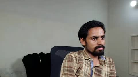 Naveed online show from June 23, 7:53 pm