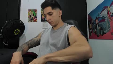 Snapshot of ironflex1 chatting on October 24, 9:37 pm Jake online show from October 24, 9:37 pm