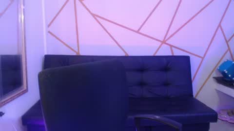 isa__rodriguez online show from June 24, 9:44 pm