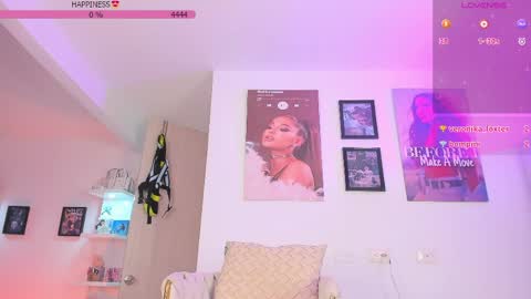 isabella online show from April 29, 5:30 pm