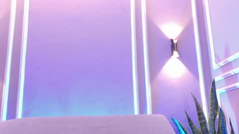 Isabella online show from April 1, 12:50 pm