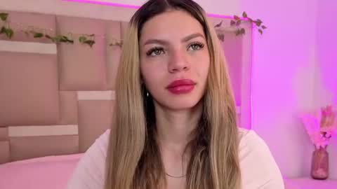 isa leon online show from June 26, 6:52 am