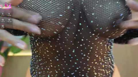 isa_montiel online show from March 11, 8:01 pm