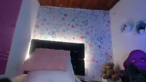 isa_rivas online show from November 24, 3:22 pm