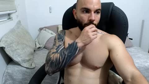 Isaac carter online show from February 3, 10:47 pm