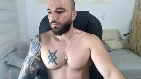 Isaac carter online show from December 17, 11:17 am