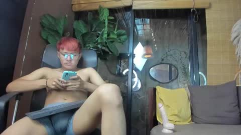 isaac_grimm online show from December 2, 5:48 am