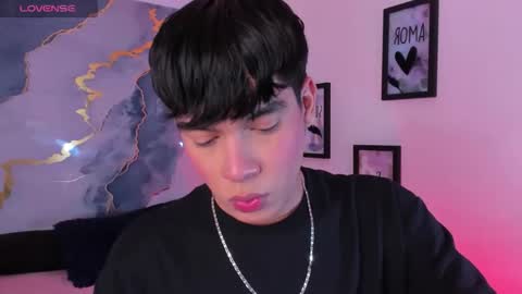 Isaac Kurtt online show from December 13, 8:04 pm