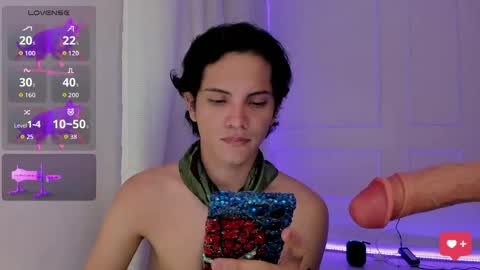 isaac online show from June 8, 9:05 pm
