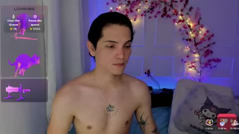 isaac online show from April 5, 9:34 pm