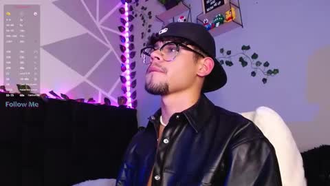 Isaac Saenz. online show from December 5, 3:42 am