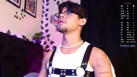 Isaac Saenz. online show from February 14, 1:34 am