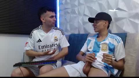 Isaac tan online show from September 27, 4:10 am