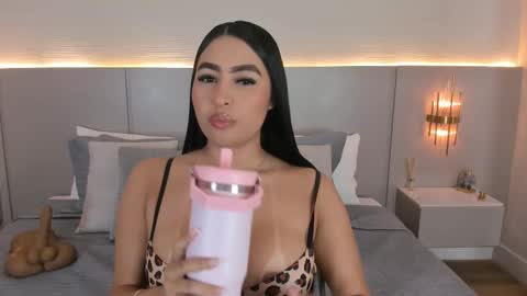 Isa online show from October 8, 1:24 am