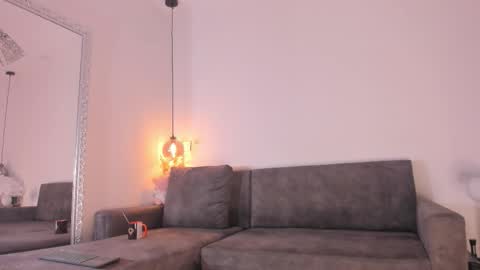 Snapshot of isabela_franco_ chatting on October 14, 12:08 pm Isabela online show from October 14, 12:08 pm