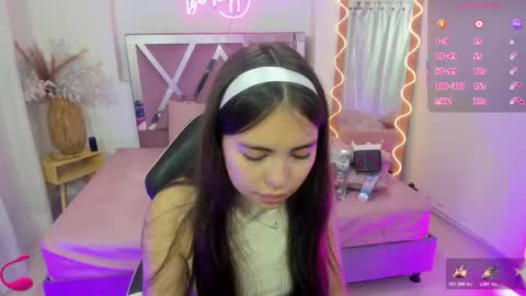 ISABELA  online show from November 18, 11:57 am