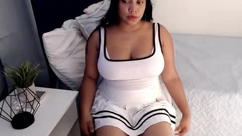 isabelateran online show from March 24, 6:36 pm