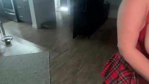 isabella312 online show from February 15, 7:51 am