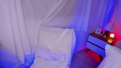 isabella online show from February 9, 5:16 pm