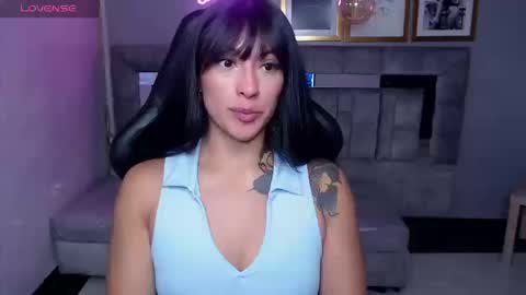 Snapshot of isabella_collen_v chatting on September 10, 1:34 pm Hi Stream 800am to 200pm online show from September 10, 1:34 pm