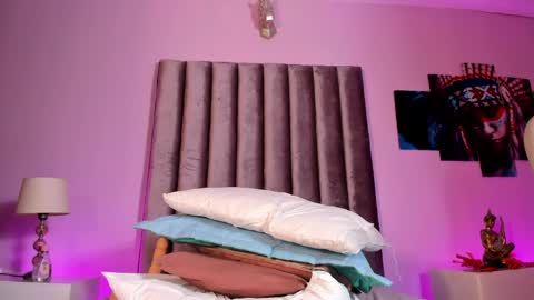   online show from April 9, 6:19 am