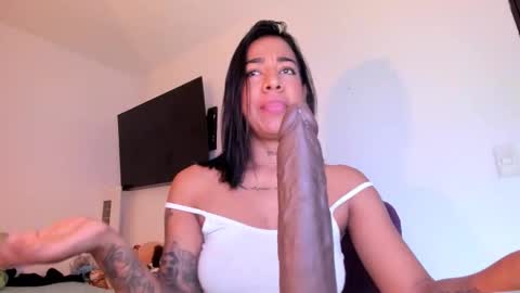  Isabel Lopez online show from February 5, 12:31 pm