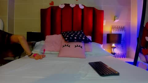 isabella montez online show from March 1, 12:01 pm