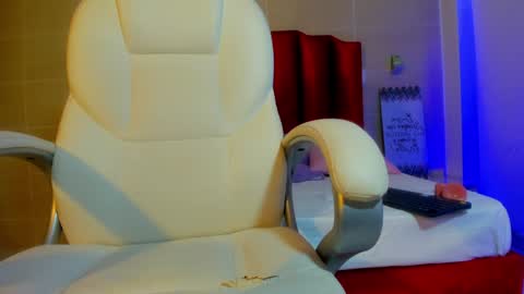 isabella montez online show from February 1, 6:08 pm