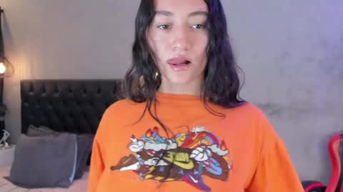 Isabella Nowa online show from April 18, 11:34 am