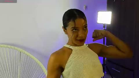 Isabella online show from August 6, 9:35 pm