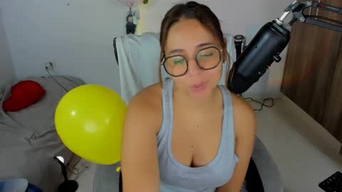 Isabella online show from March 22, 6:01 pm