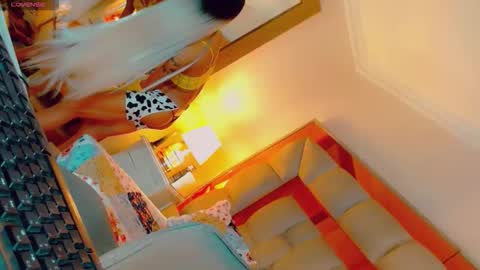 isabellagirs online show from October 25, 8:24 am