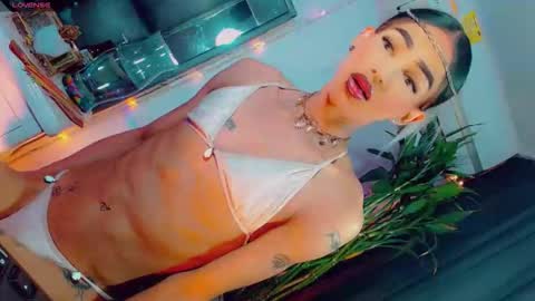 isabellagirs online show from April 16, 8:03 am