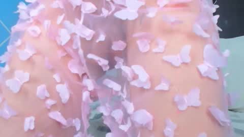 ISABELLA QUEENS  online show from October 31, 9:15 pm