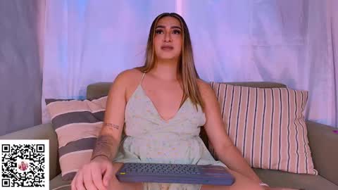 Snapshot of isabellas_smith chatting on October 13, 8:44 pm Martina IG martissmith01 online show from October 13, 8:44 pm