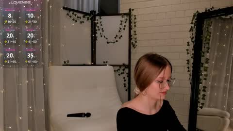 Bella online show from February 11, 10:39 pm