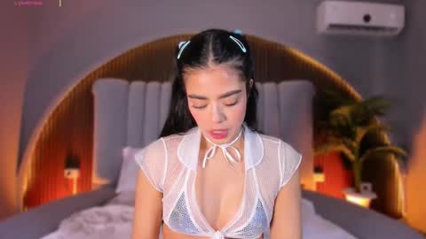 Isa  online show from February 24, 4:37 am