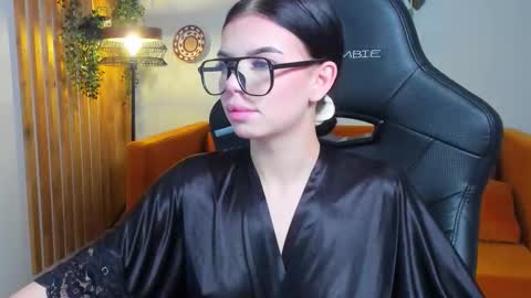 Snapshot of isabellevale chatting on October 6, 6:37 pm isabellevale online show from October 6, 6:37 pm
