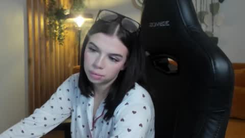 Snapshot of isabellevale chatting on October 9, 7:08 pm isabellevale online show from October 9, 7:08 pm