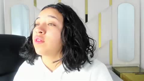 isabellrodriguez18 online show from September 13, 3:20 am