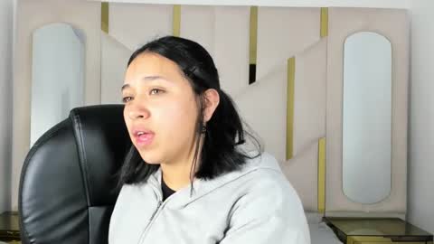 isabellrodriguez18 online show from September 12, 3:19 am