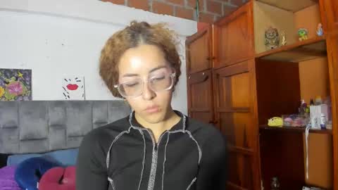 Snapshot of isangel_ chatting on September 23, 7:13 am Isabela online show from September 23, 7:13 am