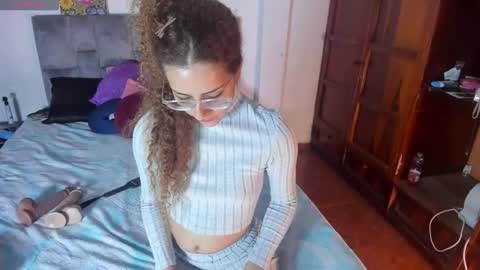 Snapshot of isangel_ chatting on September 17, 5:00 am Isabela online show from September 17, 5:00 am