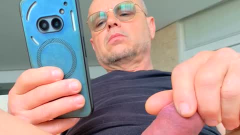 isanin online show from May 4, 1:17 pm
